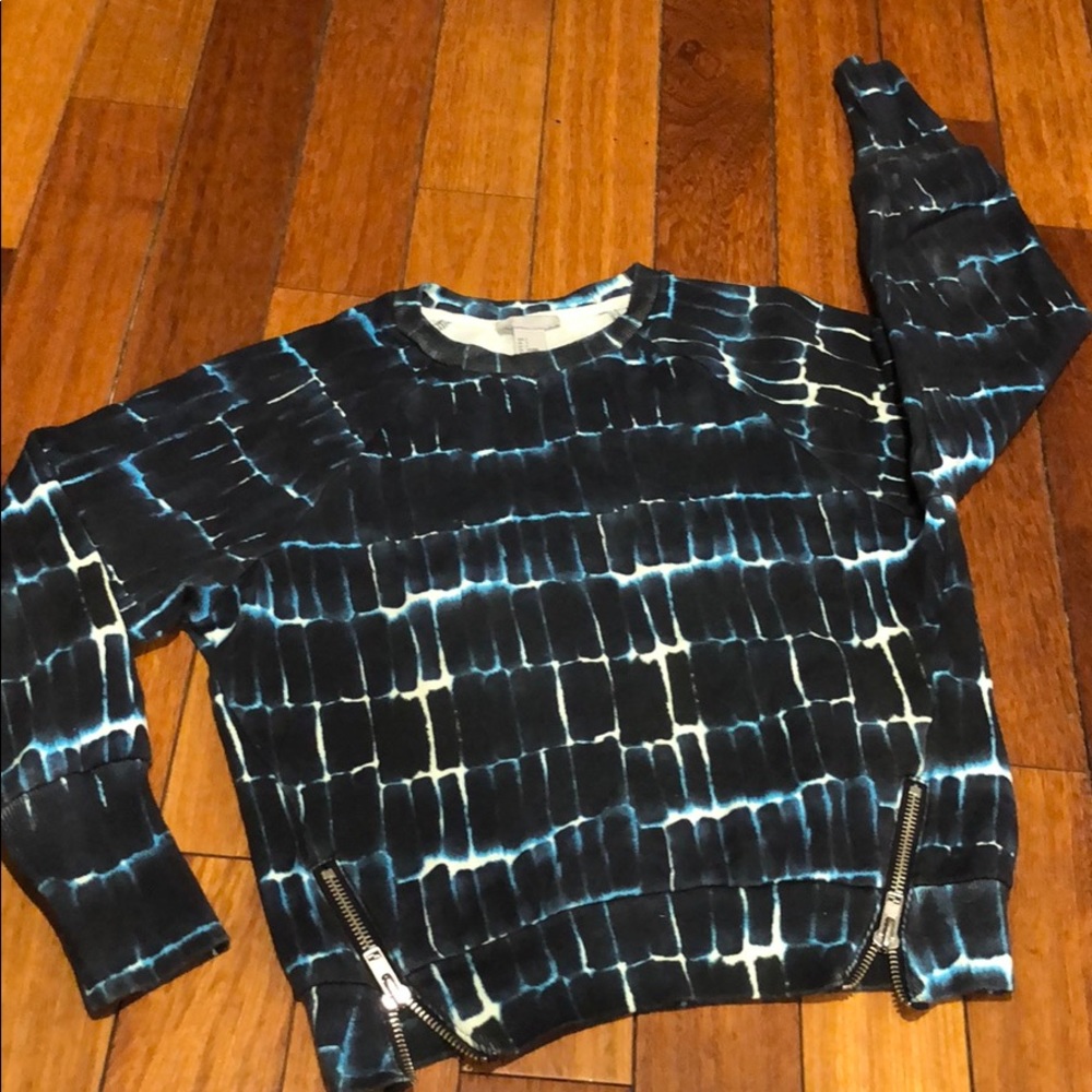 H & M Navy blue and white sweater